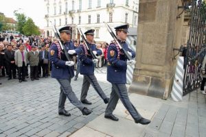 Changing-of-the-Guard-Prague-Castle